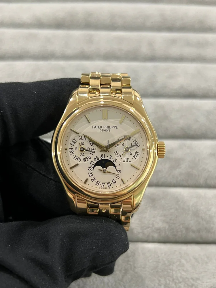 Patek Philippe Perpetual Calendar 5136/1J-001